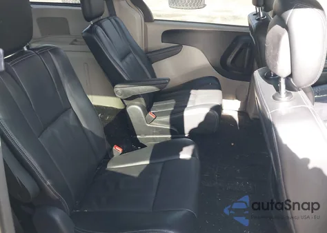 2012 Chrysler Town & Country Touring z USA, uszkodzony, nr VIN 2C4RC1BG1CR374965